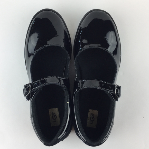 ugg dorothea mary jane